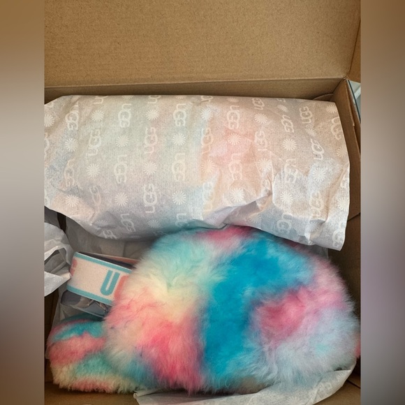 UGG Fluff Yeah Pride Sheepskin Insole Slippers with Elastic Strap Size 7W NWT - Picture 7 of 8